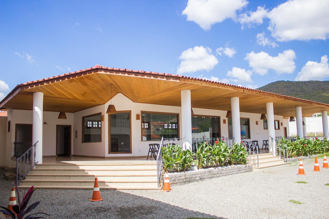 Hotel Pousada Trevo Jequié エクステリア 写真